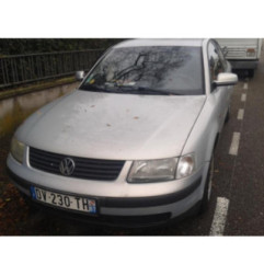 Cache moteur  VOLKSWAGEN PASSAT 4 Photo n°3