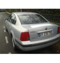 Cache moteur  VOLKSWAGEN PASSAT 4 Photo n°6