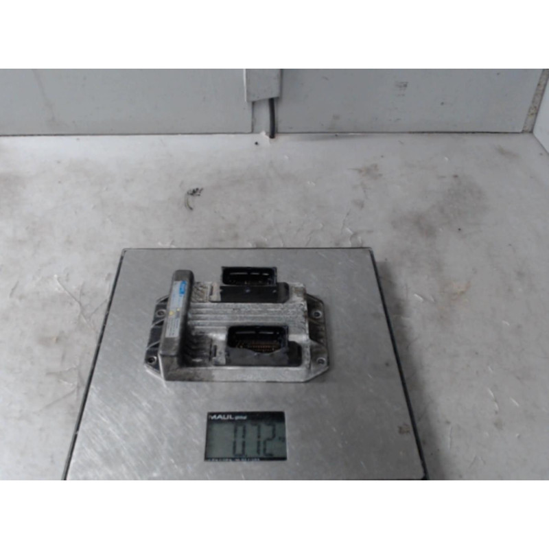 Calculateur moteur OPEL MERIVA A