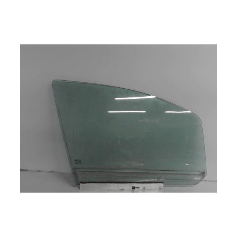 Vitre avant droit OPEL ZAFIRA B