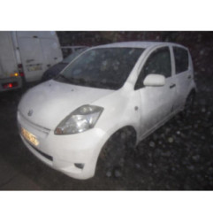 Feu arriere principal gauche (feux) DAIHATSU SIRION 2 Photo n°3
