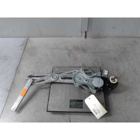 Moteur leve vitre avant gauche TOYOTA YARIS 2 Photo n°1