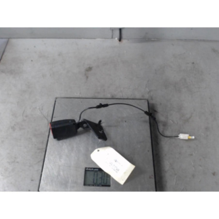 Attache ceinture arriere droit PEUGEOT 508 1 Photo n°1