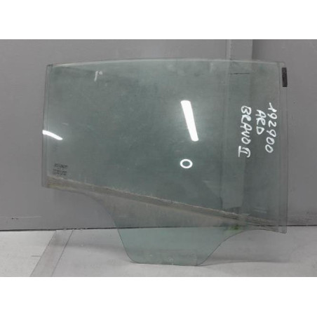 Vitre arriere droit FIAT BRAVO 2 Photo n°1