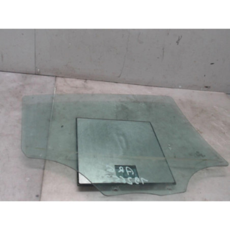 Vitre arriere gauche PEUGEOT 208 1