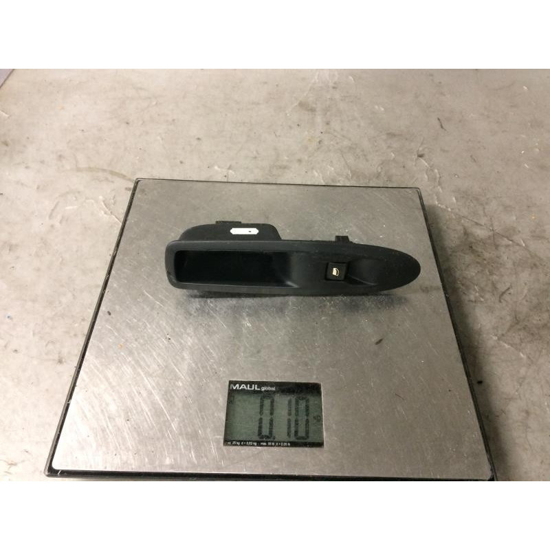 Interrupteur de leve vitre arriere gauche CITROEN C4 2