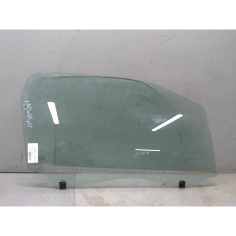 Vitre avant droit CITROEN DS3