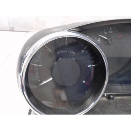 Compteur PEUGEOT 5008 1