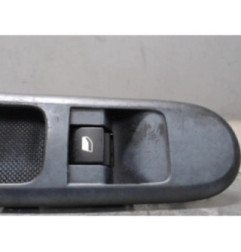 Interrupteur de leve vitre avant droit PEUGEOT 5008 1