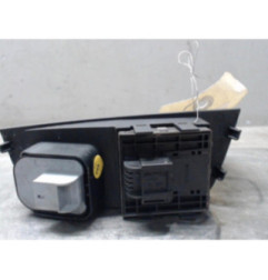 Interrupteur de leve vitre avant gauche AUDI A1 1 Photo n°3