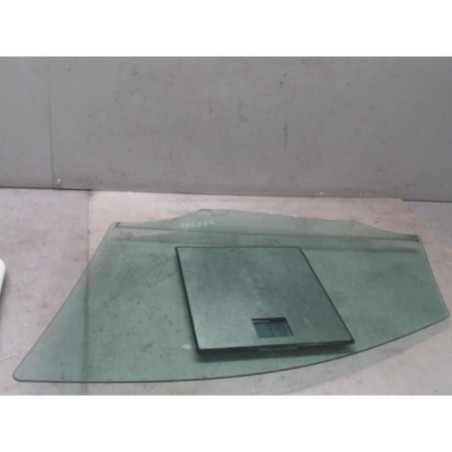Vitre avant droit MERCEDES CLASSE B 245