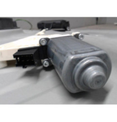 Moteur leve vitre avant droit MERCEDES CLASSE B 245 Photo n°3