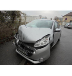 Trappe d'essence PEUGEOT 208 1 Photo n°4