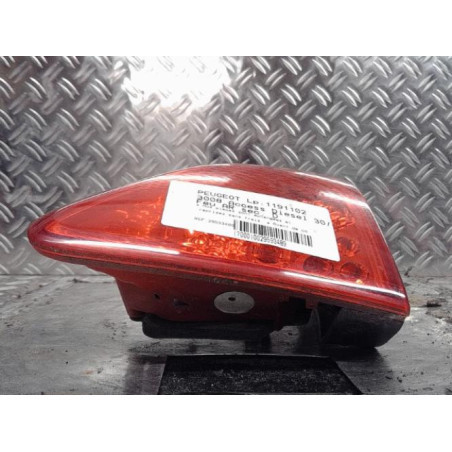 Feu arriere secondaire droit (feux) PEUGEOT 3008 1 Photo n°1