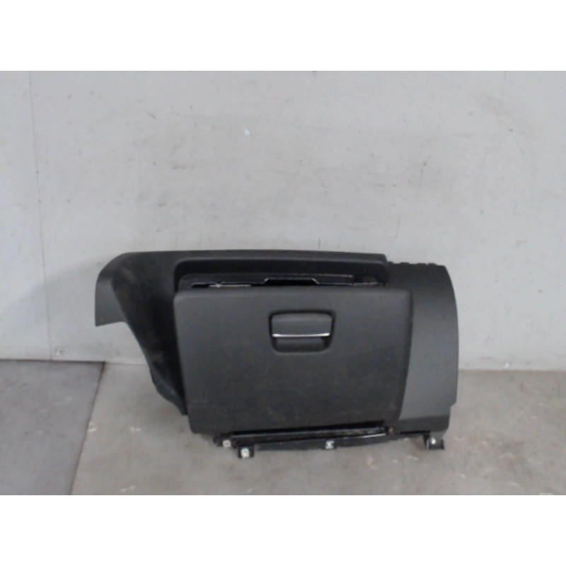 Boite a gants BMW SERIE 1 E81