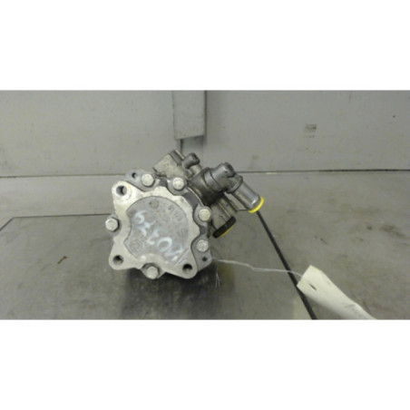 Pompe de direction AUDI A4 2 Photo n°1