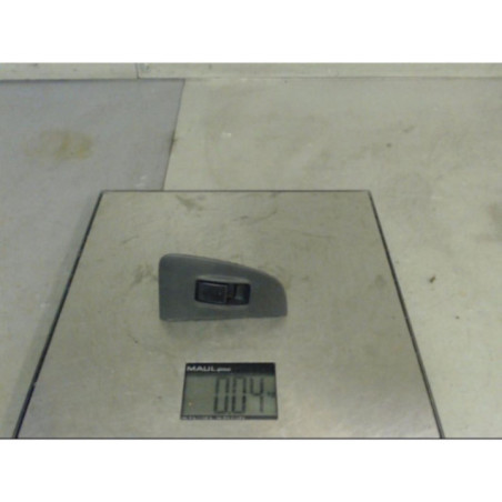 Interrupteur de leve vitre avant droit TOYOTA AVENSIS 2 Photo n°1