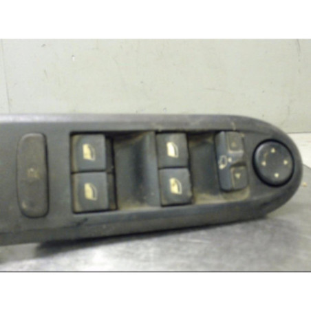 Interrupteur de leve vitre avant gauche PEUGEOT 407