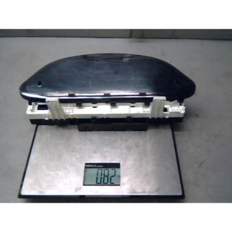 Compteur TOYOTA YARIS 2 Photo n°1