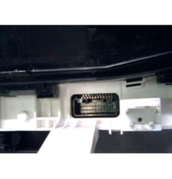 Compteur TOYOTA YARIS 2 Photo n°4