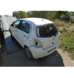 Compteur TOYOTA YARIS 2 Photo n°9