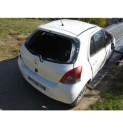 Capot TOYOTA YARIS 2 Photo n°8