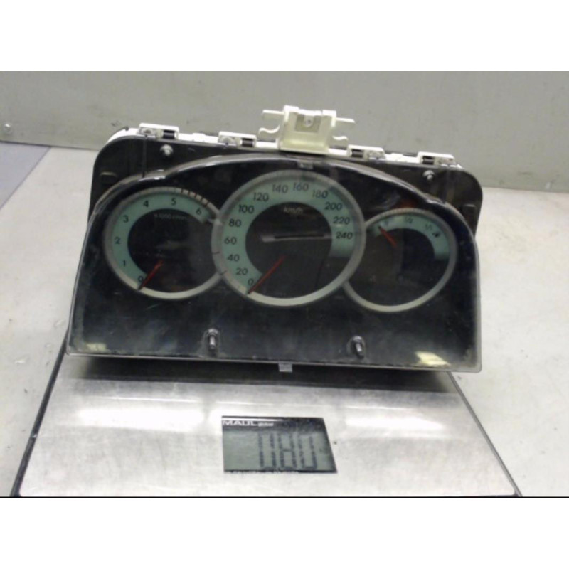 Compteur TOYOTA COROLLA VERSO 2