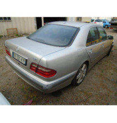 Feu arriere secondaire droit (feux) MERCEDES CLASSE E 210 Photo n°11