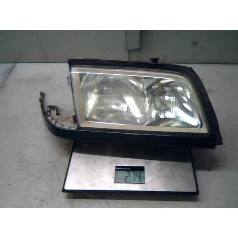Optique avant principal droit (feux)(phare) MERCEDES CLASSE C 202