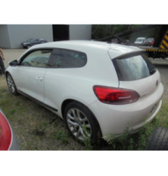 Verin de coffre VOLKSWAGEN SCIROCCO 3 Photo n°8