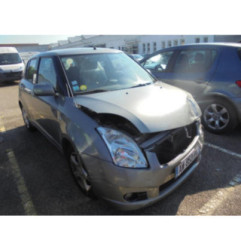 Feu arriere principal gauche (feux) SUZUKI SWIFT 3 Photo n°5