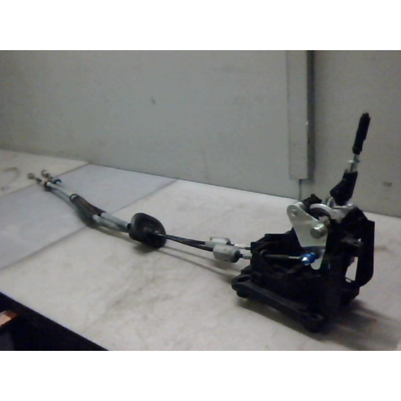 Levier de vitesses PEUGEOT 3008 1