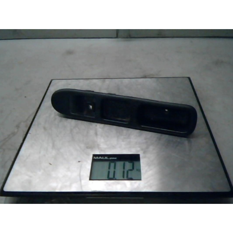 Interrupteur de leve vitre avant droit PEUGEOT 307