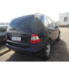 Verin de coffre MERCEDES CLASSE M 163 Photo n°4