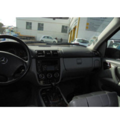 Verin de coffre MERCEDES CLASSE M 163 Photo n°6