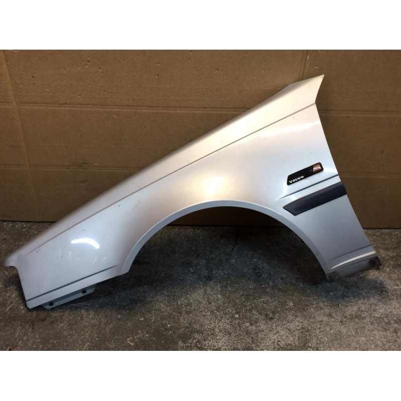 Aile avant gauche VOLVO 480