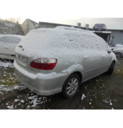 Anti brouillard gauche (feux) TOYOTA AVENSIS VERSO Photo n°5