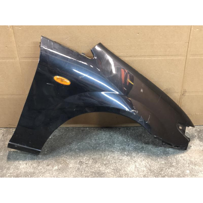 Aile avant droit MAZDA PREMACY