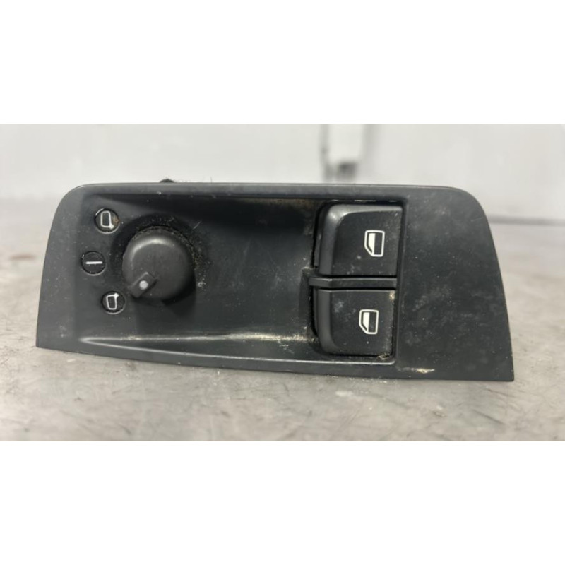 Interrupteur de leve vitre avant gauche AUDI A1 1