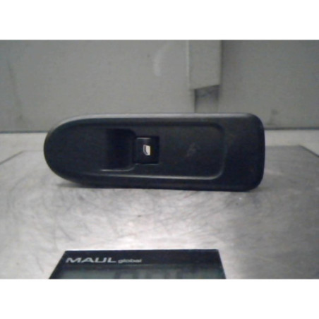 Interrupteur de leve vitre avant droit PEUGEOT 308 1