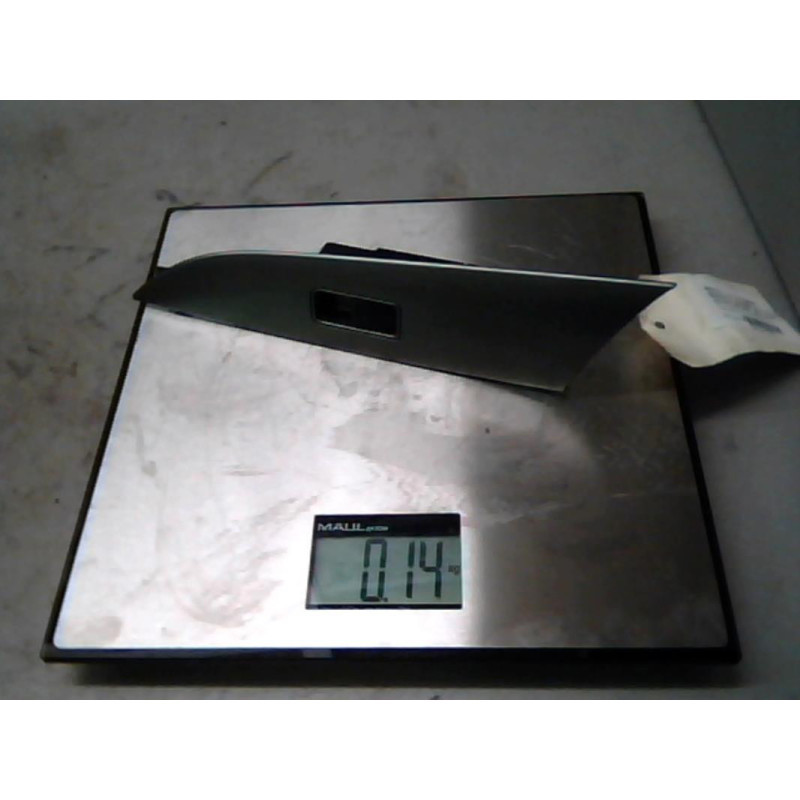 Interrupteur de leve vitre avant droit MAZDA 3 1