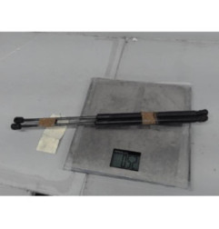 Verin de coffre MAZDA 3 1