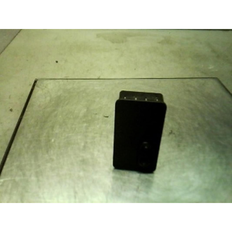 Interrupteur de leve vitre avant droit LANCIA Y10 2