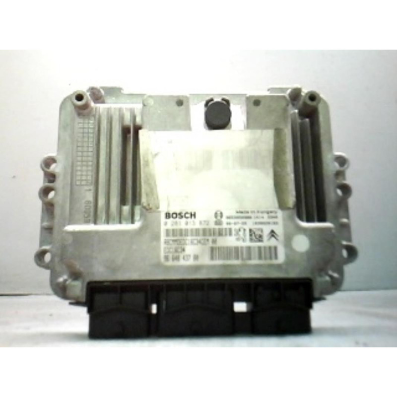 Calculateur moteur PEUGEOT 207