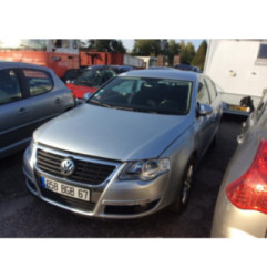 Feu arriere secondaire droit (feux) VOLKSWAGEN PASSAT 5 Photo n°4