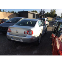 Feu arriere secondaire droit (feux) VOLKSWAGEN PASSAT 5 Photo n°5