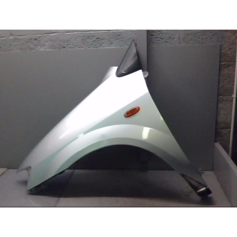 Aile avant gauche MAZDA MPV 2