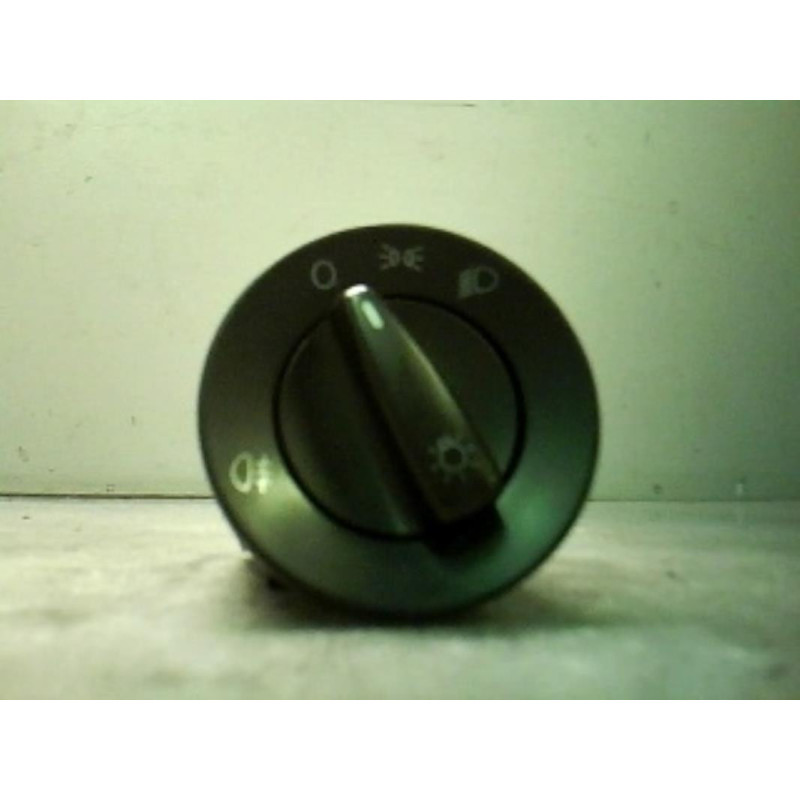 Commande de phare SKODA FABIA 2