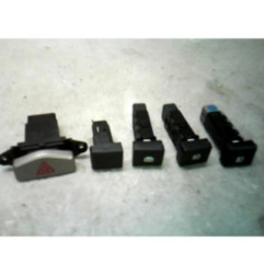 Bouton de warning KIA CARENS 2 Photo n°1